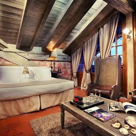 Le Saint Joseph Hotel 5*