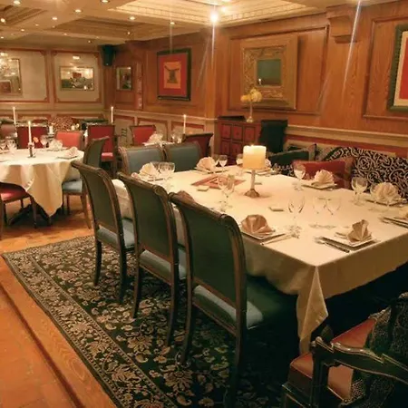 Le Saint Joseph Hotel 5*